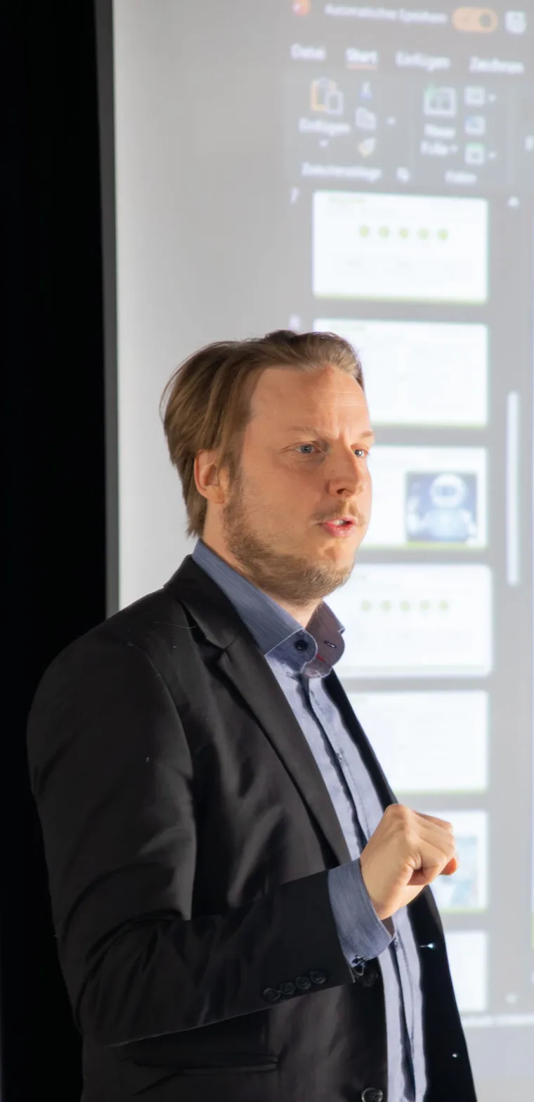 Florian Ludwig bei einem Vortrag