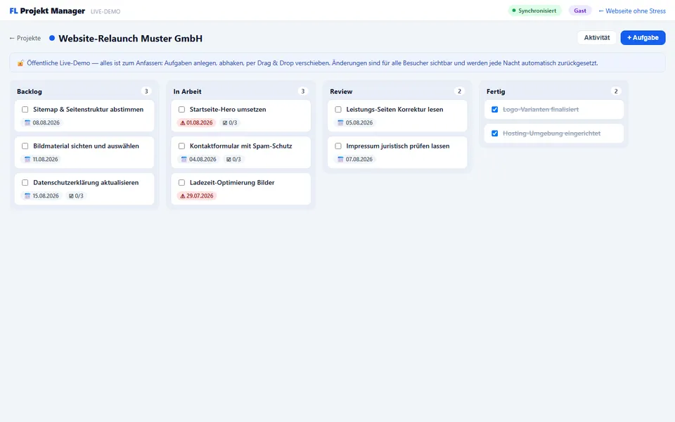 Projekt-Manager: Aufgaben-Board mit den Spalten Backlog, In Arbeit, Review und Fertig — Aufgaben mit Fälligkeiten und Checklisten